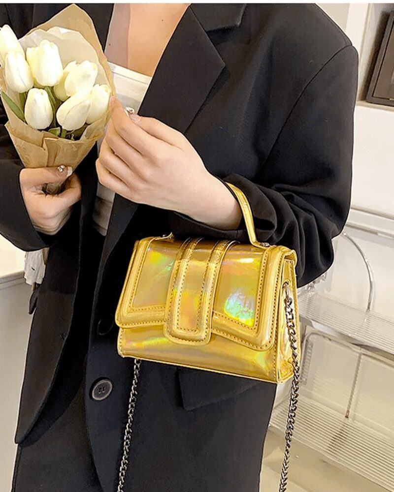 Everly sac à main jaune - Femmes portant le sac sur le bras.