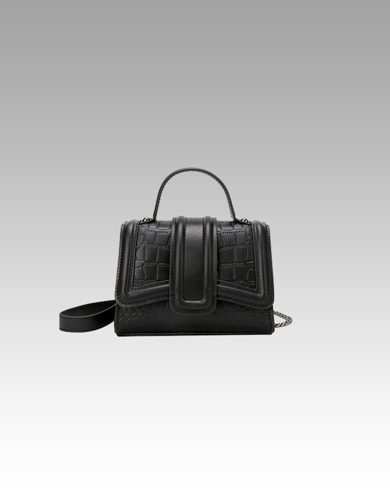 Everly sac à main noir - Disponible chez Izamel Boutique, femmes élégantes faisant leurs achats.