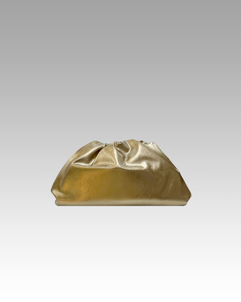 Ava sac à main similicuir Champagne - Disponible chez Izamel Boutique, femmes élégantes faisant leurs achats.