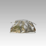 Ava sac à main similicuir argenté - Disponible chez Izamel Boutique, femmes élégantes faisant leurs achats.