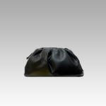 Ava sac à main similicuir noir - Disponible chez Izamel Boutique, femmes élégantes faisant leurs achats.