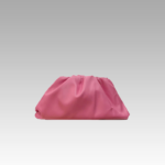 Ava sac à main similicuir rose - Disponible chez Izamel Boutique, femmes élégantes faisant leurs achats.