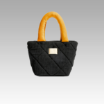 Sharlen sac à main fourre-tout velours côtelé noir - Disponible chez Izamel Boutique, femmes élégantes faisant leurs achats.