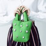 Sac à main fourre-tout Tyler, orné de strass, idéal pour une femme pratique et stylée.