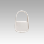 Explorez la pureté du style avec le sac à main blanc Shay, une déclaration de mode exquise pour les femmes de la boutique Izamel.