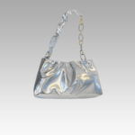 Siham sac à main d'épaule plissé argenté - Accessoire chic dans la boutique Izamel pour femmes.