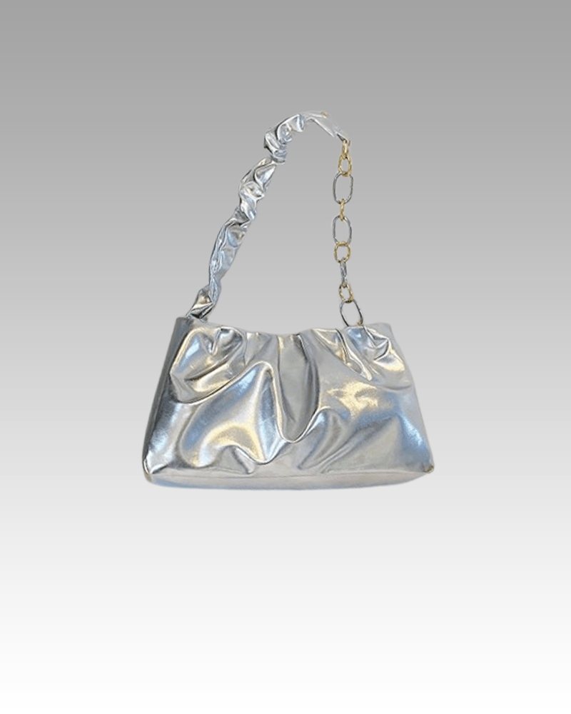 Siham sac à main d'épaule plissé argenté - Accessoire chic dans la boutique Izamel pour femmes.