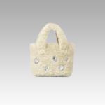 Sac à main Elisa en peluche beige avec strass - Accessoire de mode sophistiqué pour femmes, disponible chez Izamel Boutique.