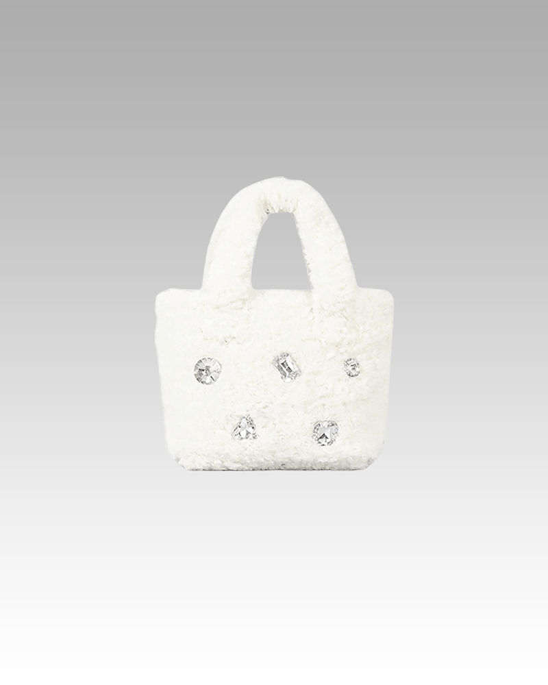 Sac à main Elisa en peluche blanc avec strass - Accessoire de mode sophistiqué pour femmes, disponible chez Izamel Boutique.