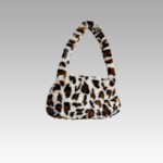Sac à main motif léopard blanc Jamie en peluche, un accessoire audacieux pour femmes disponible chez Izamel.