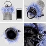Sac à main Kendal avec strass et plumes bleues, présenté sous différents angles pour révéler toute sa splendeur.