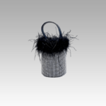 Sac à main Kendal orné de strass et de plumes noires, un must-have disponible chez Izamel pour une allure sophistiquée.