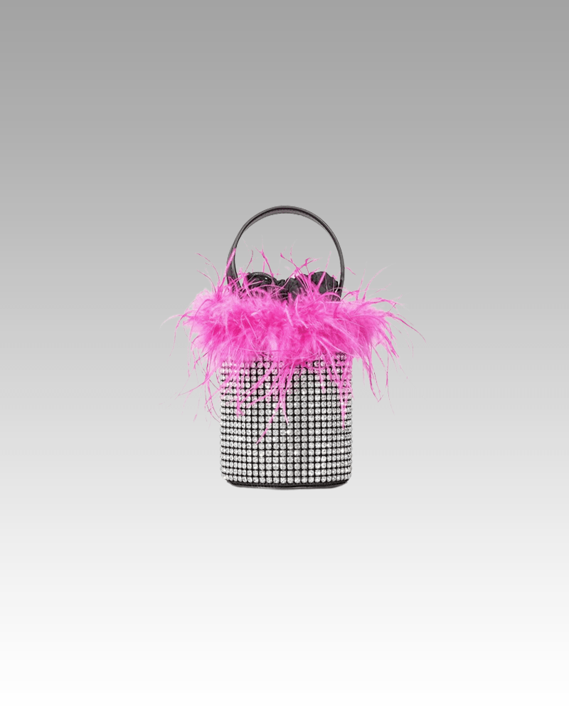 Sac à main Kendal orné de strass et de plumes rose, un accessoire glamour à découvrir chez Izamel.