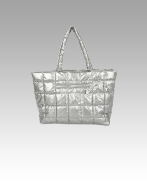 Meryl-sac-à-main-matelassé-argenté-femme-boutique-izamel Sac à main Meryl matelassé argenté pour femmes - Collection Meryl par Izamel.