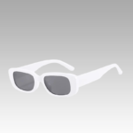 Lunettes de soleil tendance Becky blanches avec protection UV400, disponibles chez Izamel.