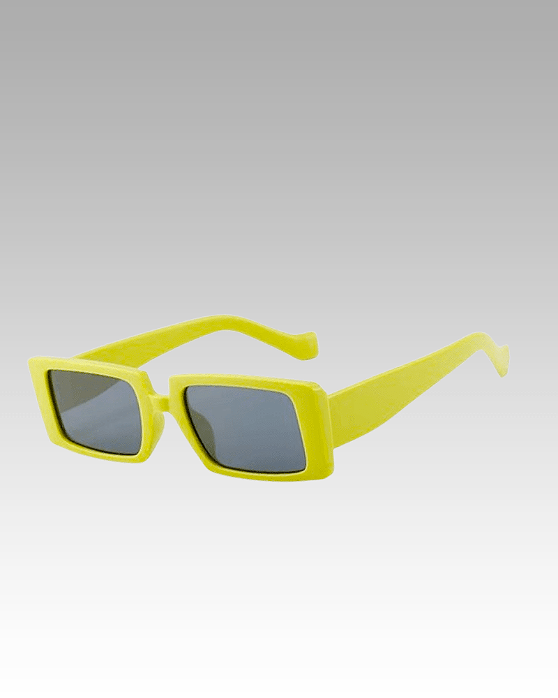 Lunettes de soleil Célia vert pistache pour femme, tendance et protectrices avec un indice UV400, à retrouver chez Izamel.