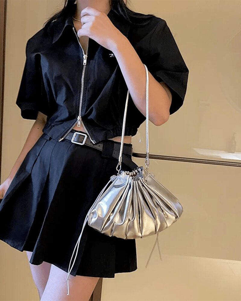 Chloé sac à bandoulière argenté en similicuir plissé, accessoire élégant pour femme.