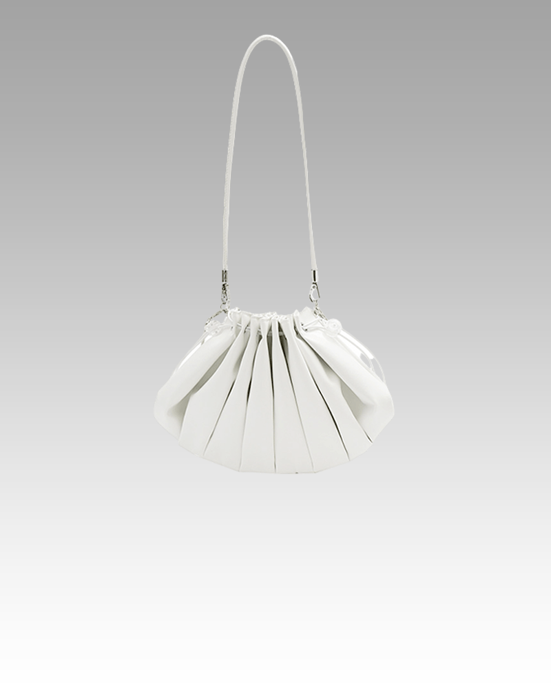 Chloé sac à bandoulière blanc en similicuir plissé, accessoire chic pour femme, disponible à la boutique Izamel.