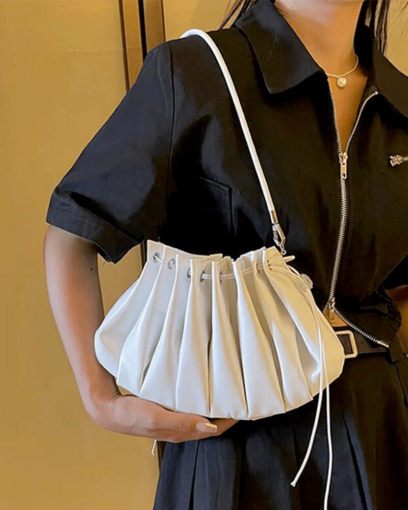 Chloé sac à bandoulière blanc en similicuir plissé, accessoire chic pour femme.