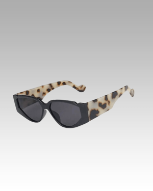 Lunettes de soleil Felicia gris et noir vintage pour femme, garantissant une protection UV400, disponibles chez Izamel.