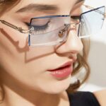 Lunettes de soleil Gracie rétro avec protection UV400 - Femme portant des lunettes de soleil - Izamel"
