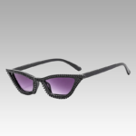Lunettes de soleil Naomie noir et violet avec strass et protection UV400 pour femme, disponibles chez Izamel.