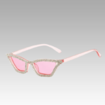 Lunettes de soleil Naomie roses avec strass et protection UV400, disponibles chez Izamel.