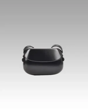 Sac à main Emy en similicuir noir pour femmes, disponible chez Boutique Izamel.