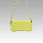 Sac à main Lina en similicuir vert pour femmes, disponible chez Boutique Izamel.