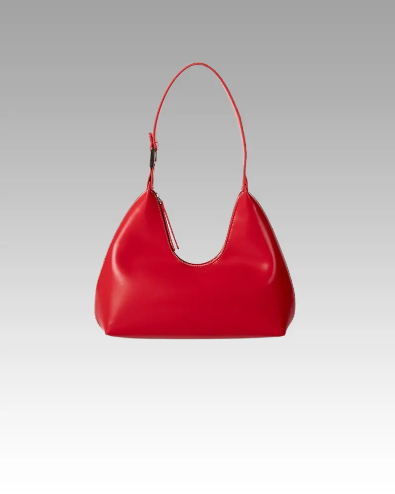 Sac à main Samia en similicuir rouge pour femmes, disponible chez Boutique Izamel.